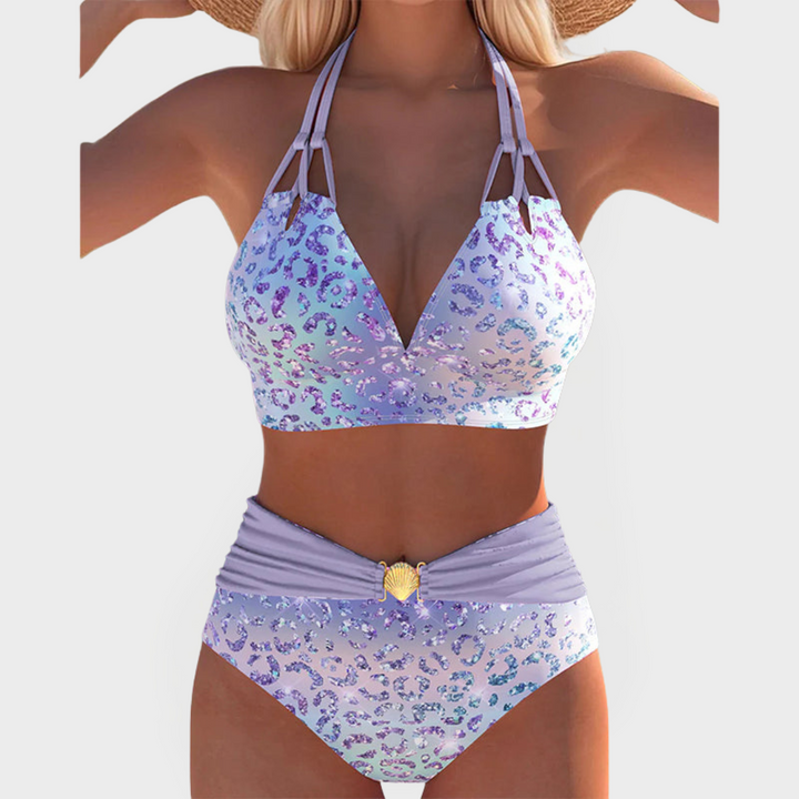 Seksīgs bikinis ar izšūtu krūšturi