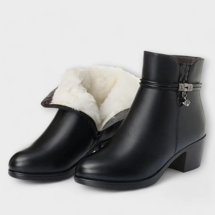 Asta – Eleganti ziemas zābaki ar rāvējslēdzēju