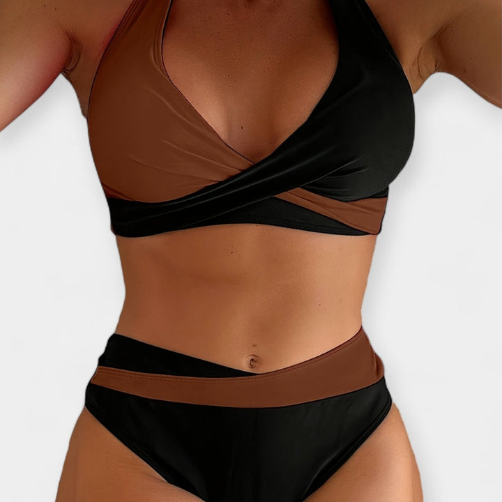 Bikini ar Krustenisku Kaklu