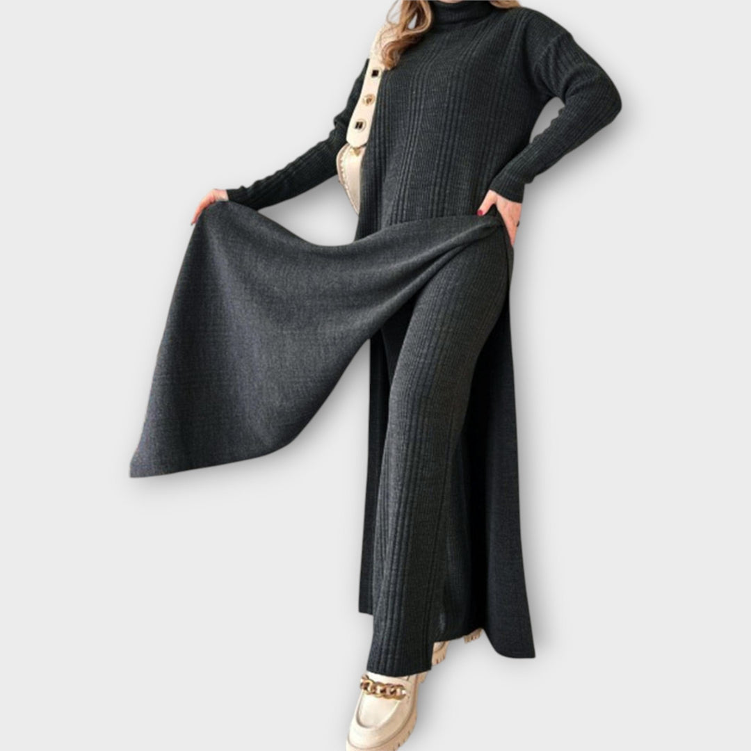 Sandra - Gara adīta kleita brīvā griezumā