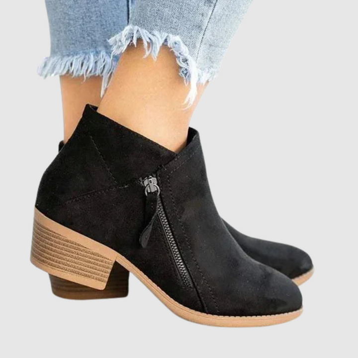 Теодора – Удобни ankle ботуши с елегантен дизайн