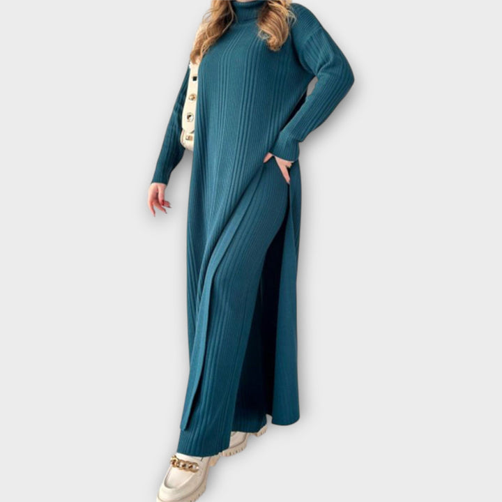 Sandra - Gara adīta kleita brīvā griezumā